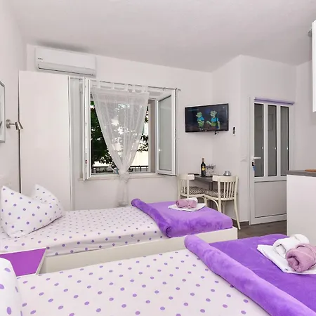 Bernarda Apartamento Makarska