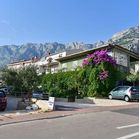 Bernarda Apartamento Makarska