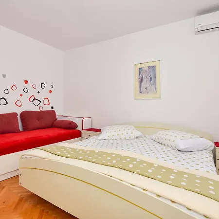 Bernarda Apartment *
