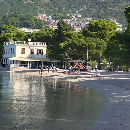 Bernarda Lägenhet Makarska